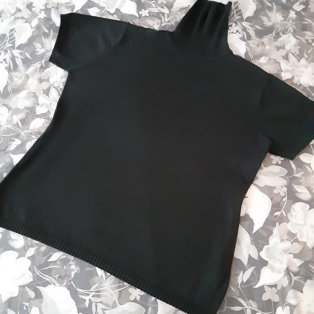 H&M short sleeve light weight cotton turtleneck sweater - size XL